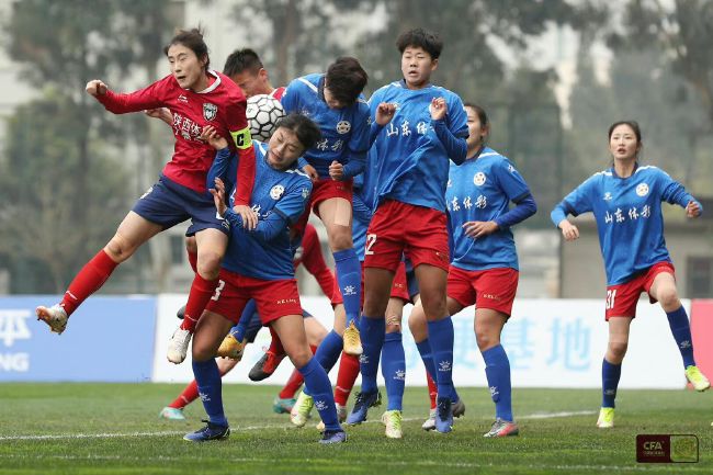 今年第一次成为北京国际电影节合作伙伴的淘票票，之所以能够促使北影节票务成绩如此亮眼，主要源于阿里影业一种新的发展思路